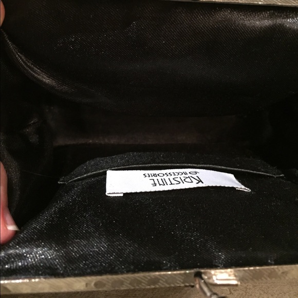 Kristine beaded handbag/clutch with chain strap - Picture 3 of 4